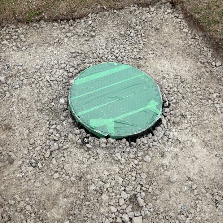 長野県岡谷のポケふた（モスノウ・ユキハミ）の写真